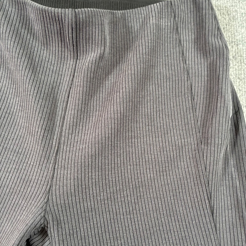 Lululemon Ribbed Softstreme Flared Pants Womens 8 Gray High Rise Stretch - Picture 2 of 11